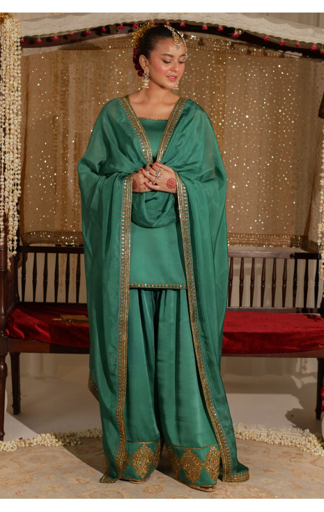 Shamrock Green Outfit